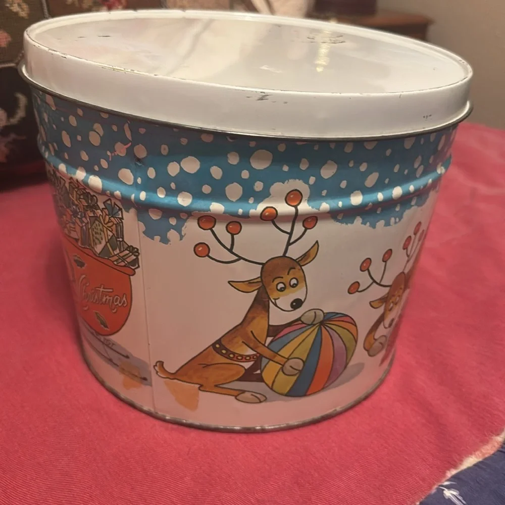 Bertelsmann Can Co. Tin Vintage Christmas Bertels Can Co. Metal Tin